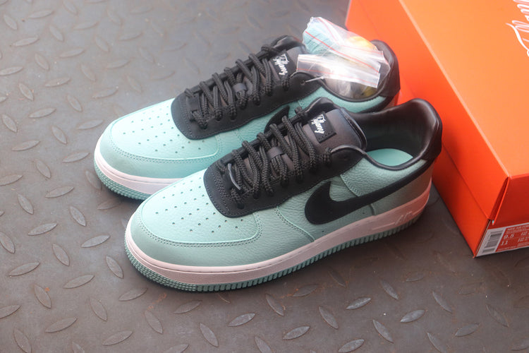 Nike Air Force 1 Low SP Tiffany and Co.