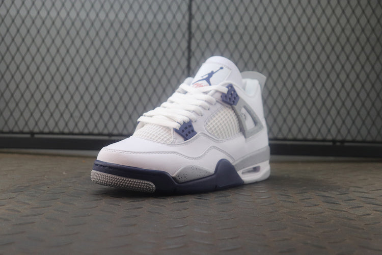 Air Jordan 4 Retro Midnight Navy Sneakers