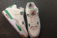 Air Jordan 4 SB Pine Green White / Green Sneakers